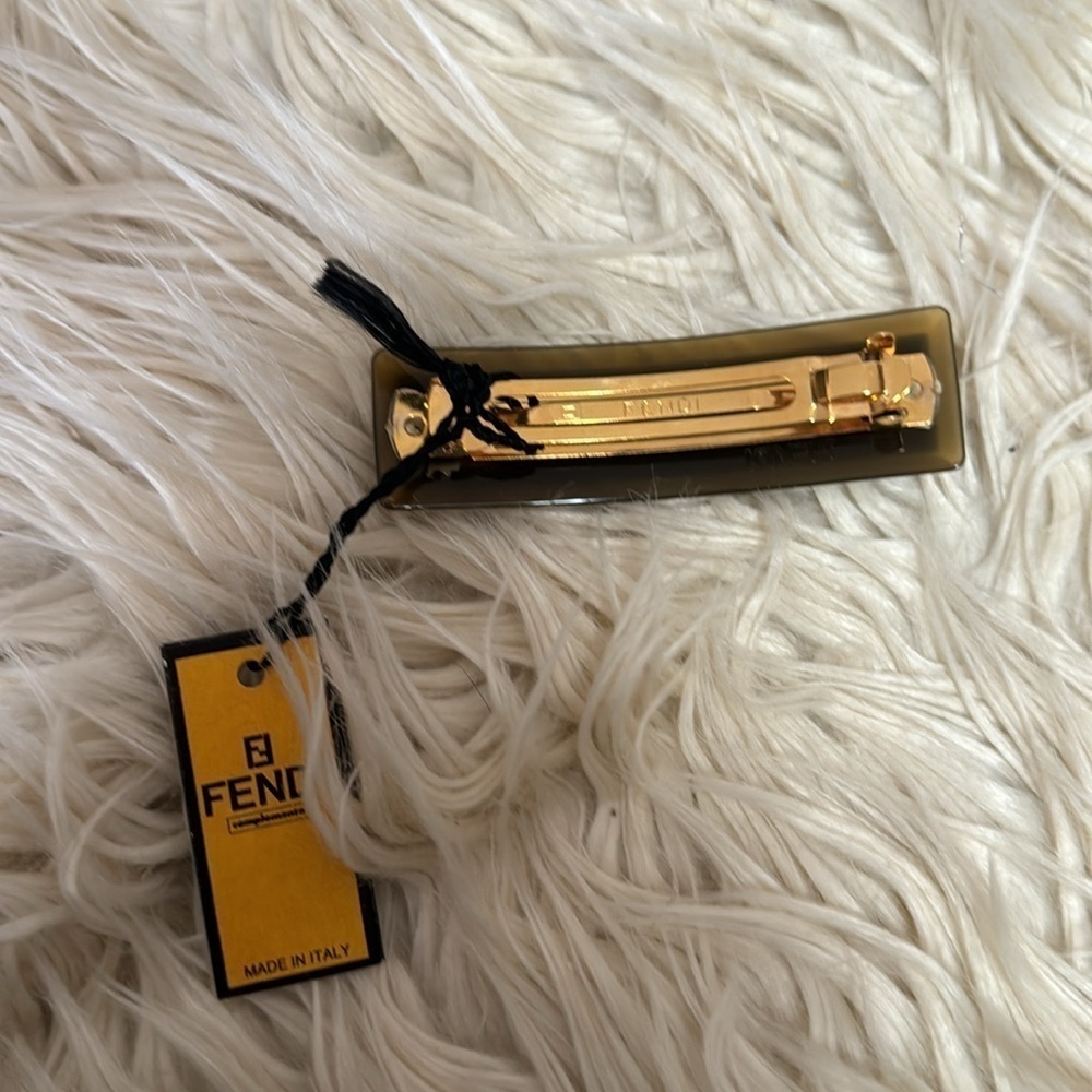 New Fendi hair barrette clip ✨100% Authentic✨ - Picture 3 of 5